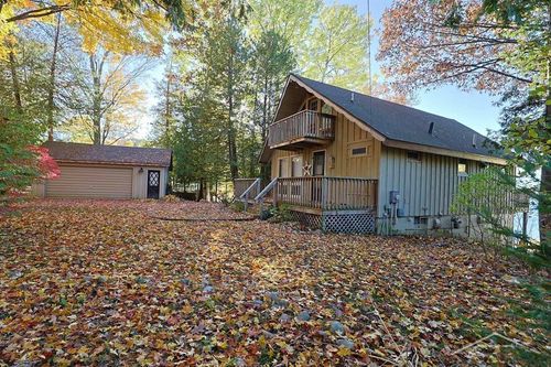 450 Hillcrest Dr, Lake, MI, 48632-9506 | Card Image