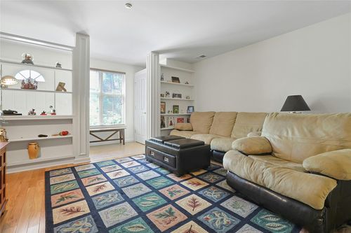 23-23 Bridge Ln, Haverstraw, NY, 10927-2110 | Card Image