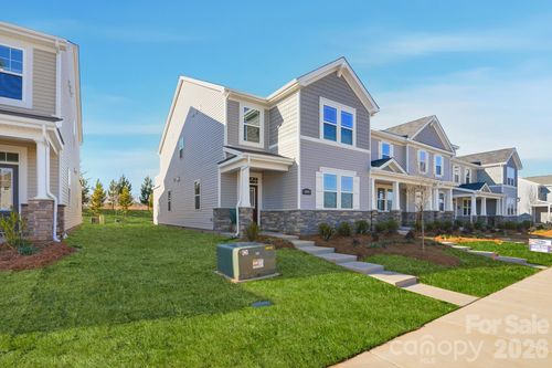 3800 Cheyney Park Drive, Charlotte, NC, 28269 | Card Image