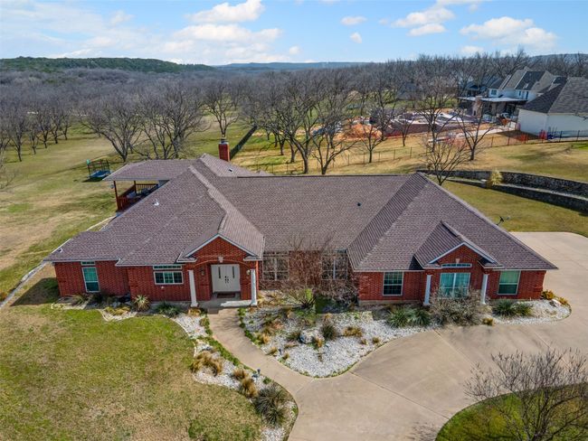 9825 Bringier Ct, House other with 4 bedrooms, 4 bathrooms and null parking in Granbury TX | Image 4