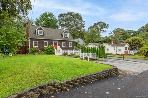 73 Mitchell Dr, Sound Beach, NY, 11789-2242 | Card Image