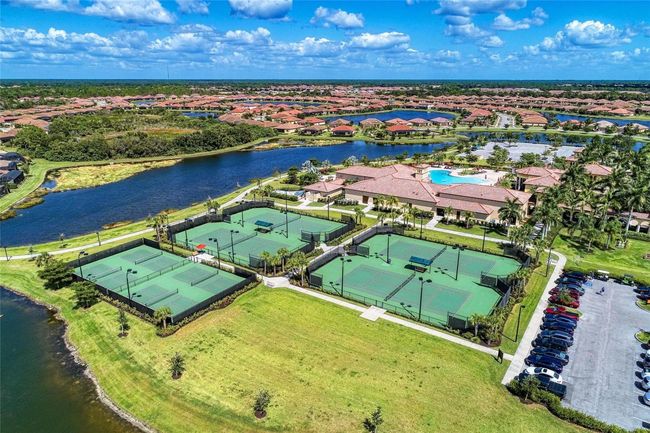 19889 Benissimo Dr, House other with 2 bedrooms, 2 bathrooms and null parking in VENICE FL | Image 60