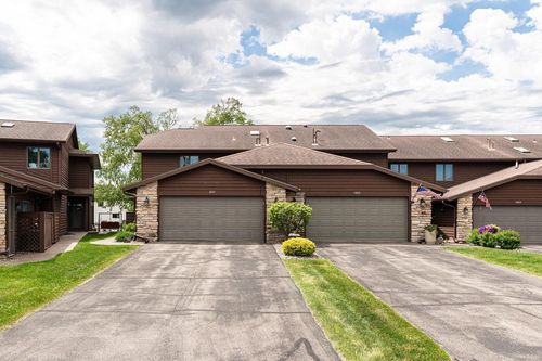 1067 Lauderdale N, Onalaska, WI, 54650 | Card Image