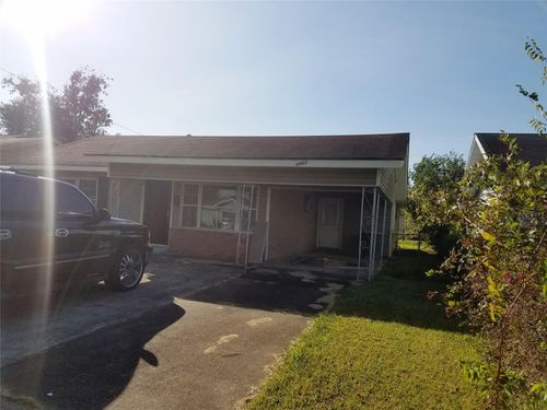 4460 S 5th St, Beaumont, TX, 77705-3041 | Card Image