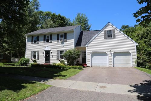 12 Thomas Ln, Essex, VT, 05452-2258 | Card Image