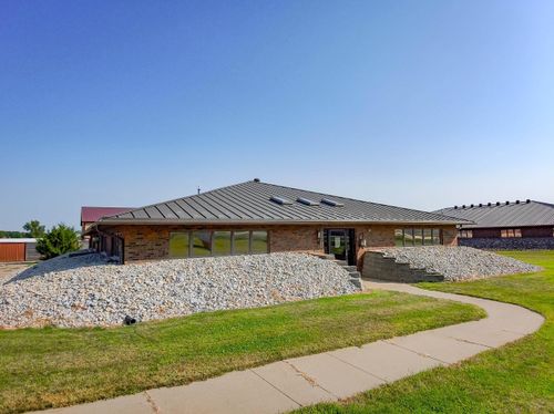 1801 W D St, Vinton, IA, 52349-2500 | Card Image