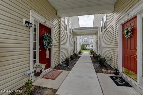 1000-76 Shinnecock Hills Ct, Howell, NJ, 07731-5016 | Card Image