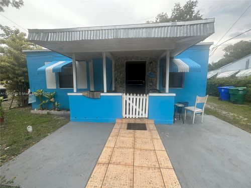 5660 Nw 5th Ct, Miami, FL, 33127-1542 | Card Image