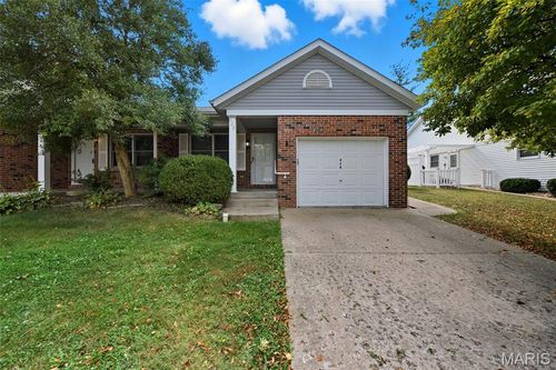 420 Hill St, Washington, MO, 63090-1400 | Card Image