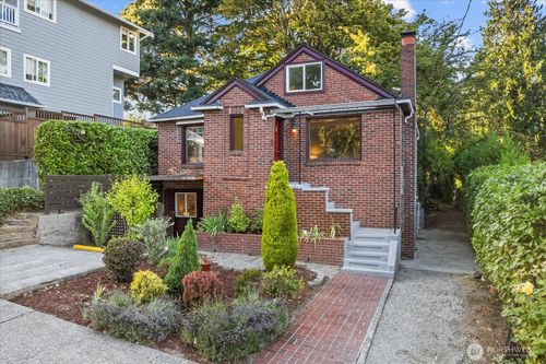 1742 Ne 89th St, Seattle, WA, 98115-3246 | Card Image
