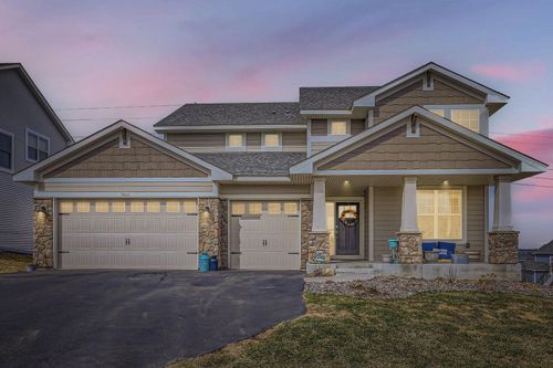 9602 7th St N, Lake Elmo, MN, 55042-2607 | Card Image