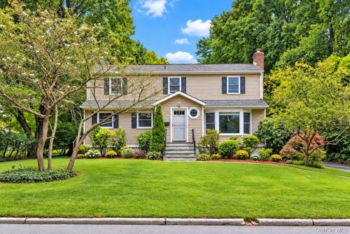 9 Verne Pl, Hartsdale, NY, 10530-1026 | Card Image