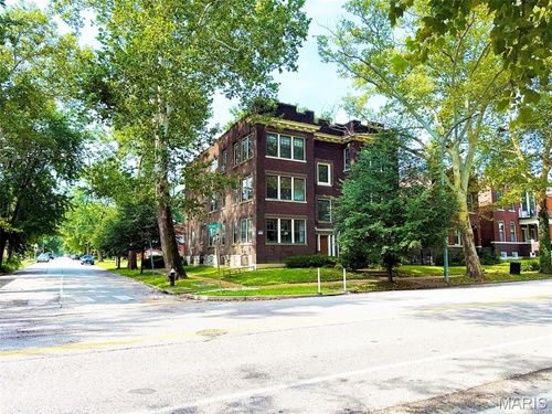 2e-4400 Arsenal St, Saint Louis, MO, 63116-2038 | Card Image