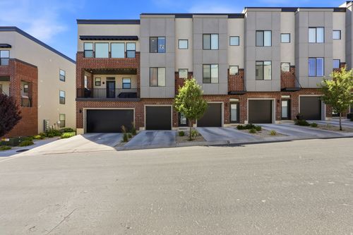 83-25 E Center St, North Salt Lake, UT, 84054-2838 | Card Image