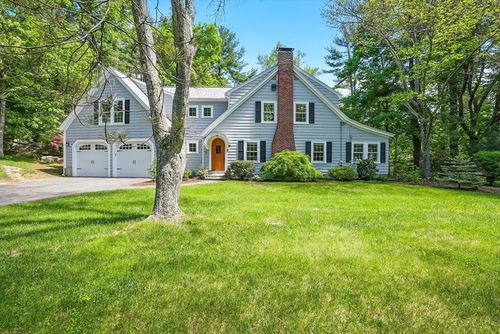 43 W Main St, Upton, MA, 01568-1516 | Card Image