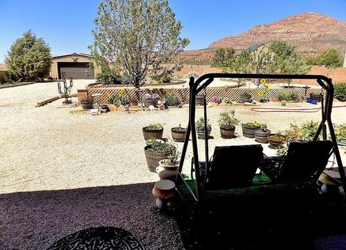 1123 E Big Pinion Ln, Apple Valley, UT, 84737-4903 | Card Image