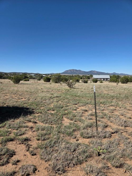 32 Woodline Drive, Edgewood, NM, 87015 | Card Image