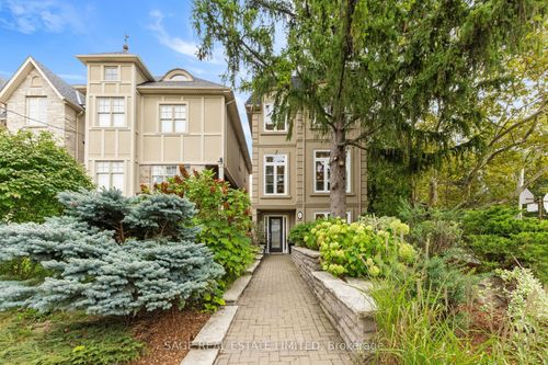 1 Caldow Rd, Toronto, ON, M5N2P4 | Card Image