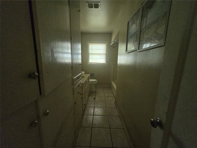 Secondary hall bathroom, 3 piece | Image 11