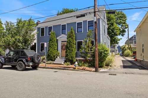 491 Marcy St, Portsmouth, NH, 03801-5211 | Card Image