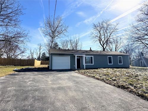 5437 Bartlett Rd, Bedford Heights, OH, 44146-1542 | Card Image