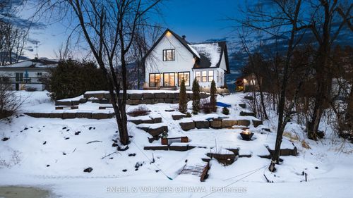 2882 Bay Rd, L'orignal, ON, K0B1K0 | Card Image