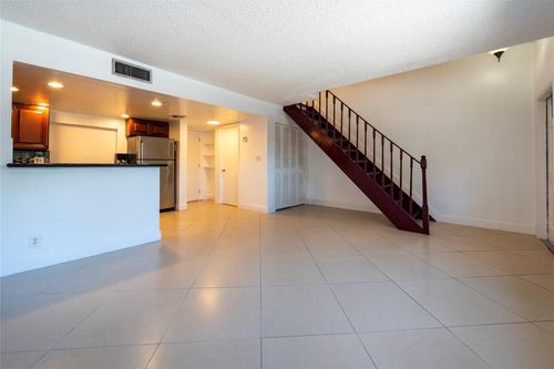 203-3150 N Pine Island Rd, Sunrise, FL, 33351-7366 | Card Image