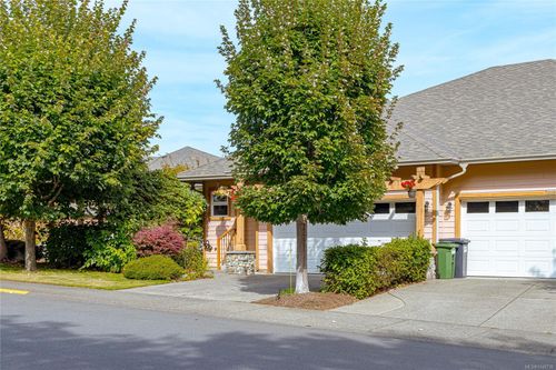 7921 Polo Park Cres, Saanichton, BC, V8M2K2 | Card Image
