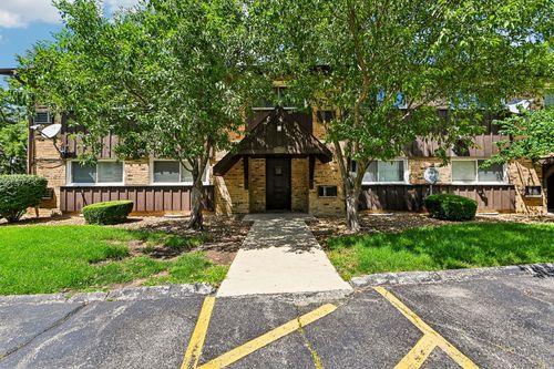 25-2220 Arbor Cir, Downers Grove, IL, 60515-2510 | Card Image