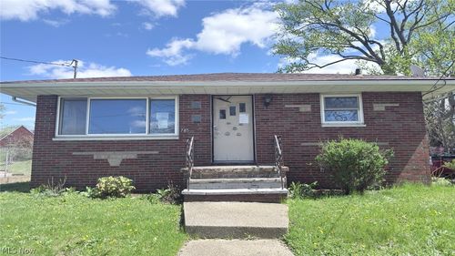 785 Brittain Road, Akron, OH, 44305 | Card Image
