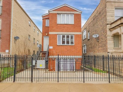3518 W Lexington St, Chicago, IL, 60624-3831 | Card Image