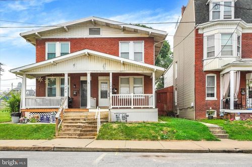 1448 W King St, YORK, PA, 17404-5615 | Card Image