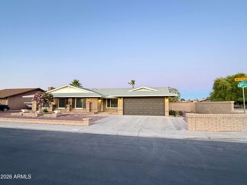 9627 N 58th Ln, Glendale, AZ, 85302-3139 | Card Image