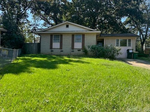 2922 Vancouver Dr, Little Rock, AR, 72204-4640 | Card Image