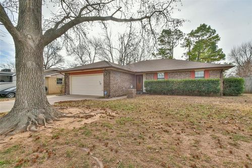 410 E Johnson St, Lexington, OK, 73051-8727 | Card Image