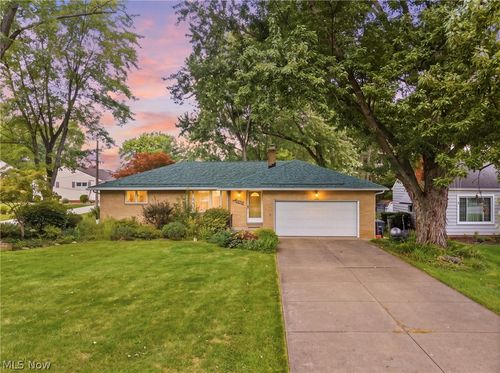6217 Brookside Rd, Independence, OH, 44131-6307 | Card Image