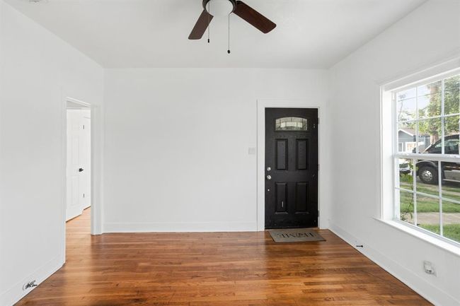 227 Carroll St, House other with 4 bedrooms, 2 bathrooms and 1 parking in San Antonio TX | Image 16