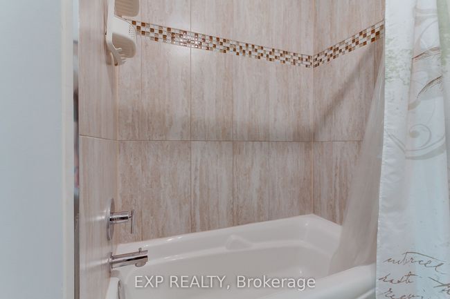267 Cedarholme Ave, House other with 3 bedrooms, 3 bathrooms and 4 parking in Keswick ON | Image 18