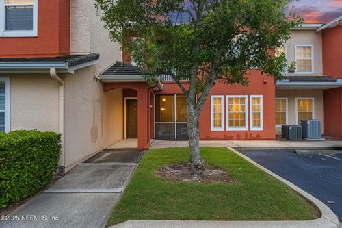 2008-10075 Gate Pkwy N, Jacksonville, FL, 32246-4418 | Card Image