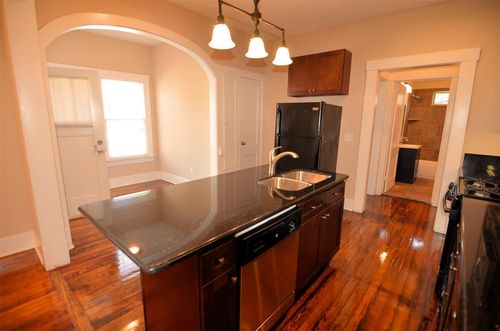 1602 Lee St, Houston, TX, 77009-8232 | Card Image