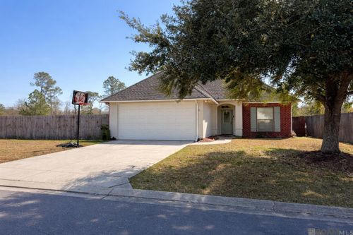 40535 Cross Ridge Ave, Gonzales, LA, 70737-0715 | Card Image