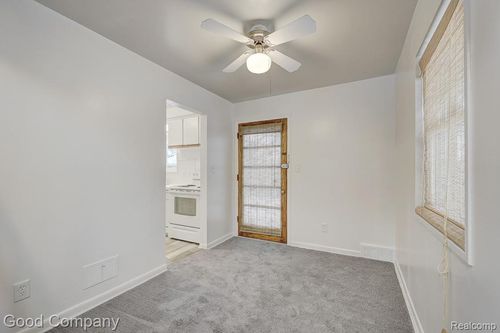 6958 Town Ln, Dearborn Heights, MI, 48127-2620 | Card Image