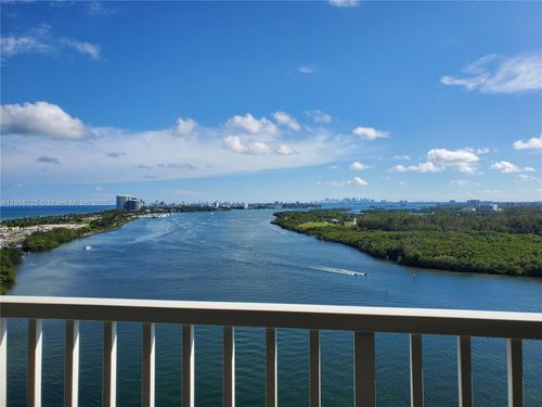 apt-1902-300 Bayview Dr, Sunny Isles Beach, FL, 33160-4747 | Card Image