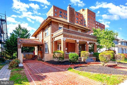 2304 N 2nd St, HARRISBURG, PA, 17110-1008 | Card Image