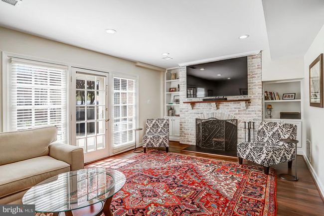 6737 Baron Rd, Townhouse with 4 bedrooms, 4 bathrooms and null parking in MCLEAN VA | Image 27