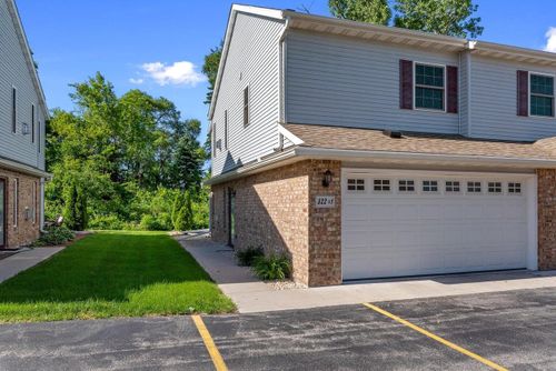 1-322 Kettle Moraine Drive, SLINGER, WI, 53086 | Card Image