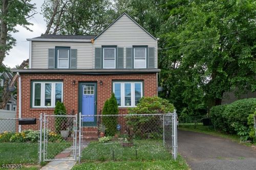 204 Vine St, Roselle, NJ, 07203-1039 | Card Image