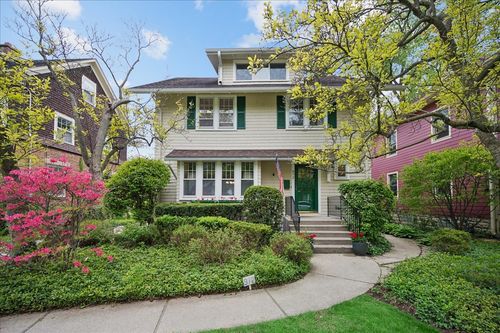 972 Elm St, Winnetka, IL, 60093-2207 | Card Image