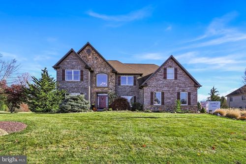 330 Manor Drive, NAZARETH, PA, 18064 | Card Image