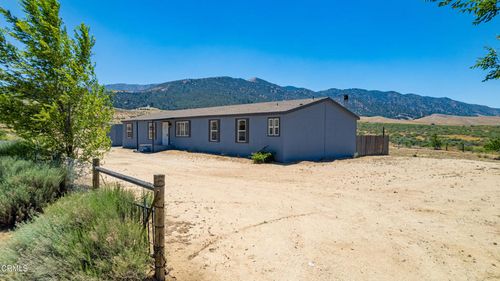 18721 Wright Ct, Tehachapi, CA, 93561-6230 | Card Image